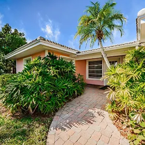 Sea Breeze Beach House Holiday home Clearwater Beach